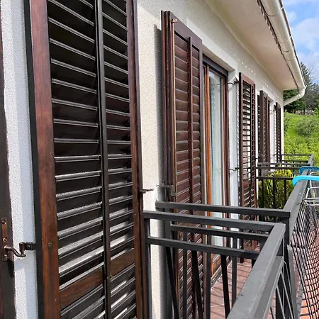 Vista Apartment *
